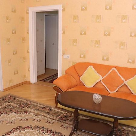 Апартаменты 100М2 В Малом Центре Еревана Exterior foto